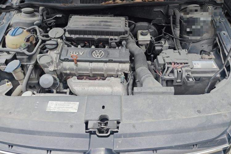 Used Volkswagen Bora 2015 Value Edition 1.6L Automatic Comfort Version Engine Bay