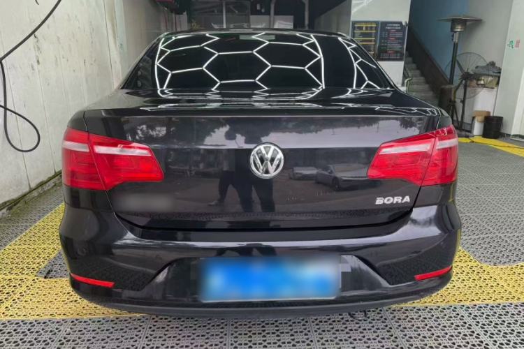 Used Volkswagen Bora 2015 Value Edition 1.6L Manual Fashionable Style Exterior 4