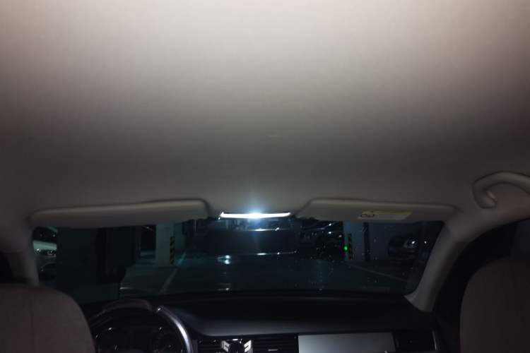 Used Volkswagen Bora 2015 Qihui Edition 1.6L Automatic Fashion Model Headliner