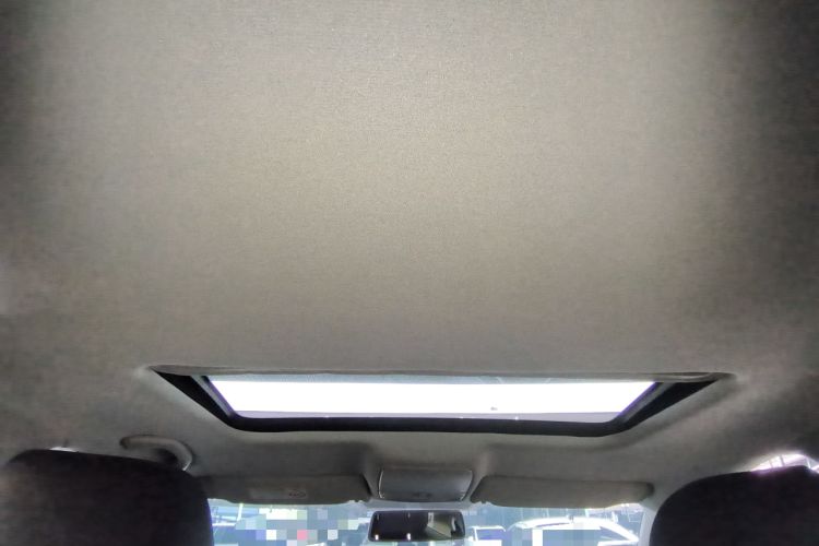 Used Volkswagen Bora 2015 Value Edition 1.6L Automatic Comfort Version Headliner