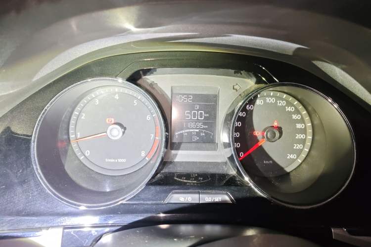 Used Volkswagen Bora 2015 Zhuihui Edition 1.6L Manual Comfort Model Instrument Cluster