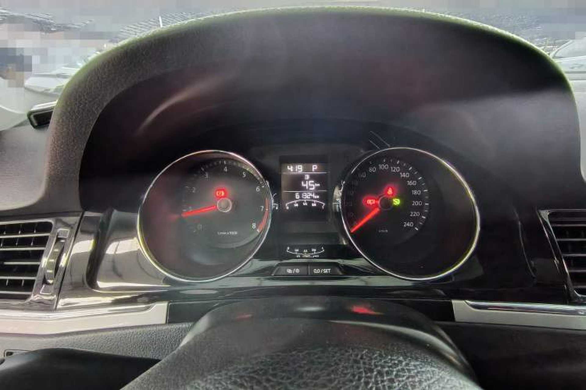 Used Volkswagen Bora 2015 Value Edition 1.6L Automatic Comfort Version Instrument Cluster
