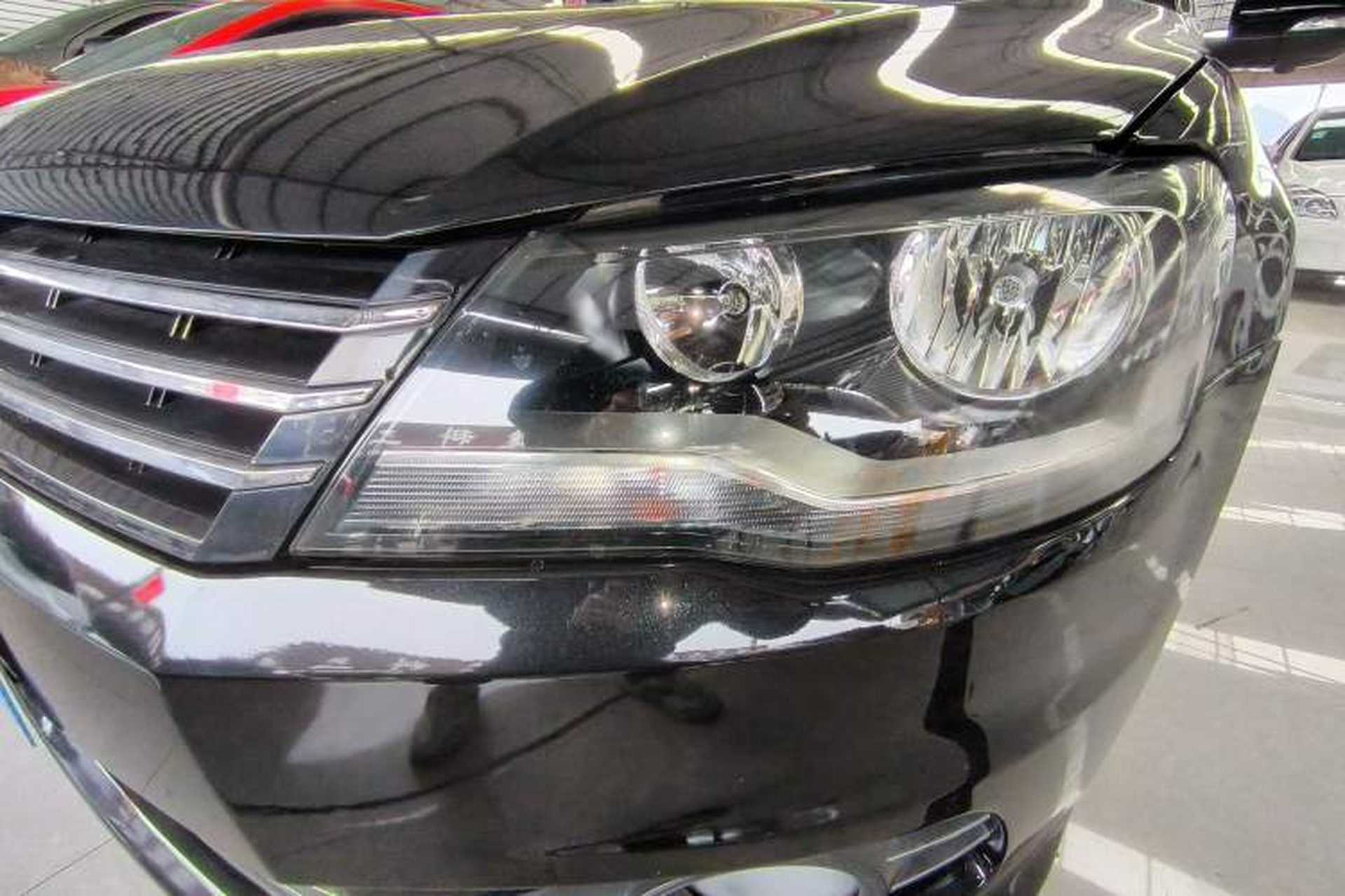Used Volkswagen Bora 2015 Value Edition 1.6L Automatic Comfort Version Left Front Headlight