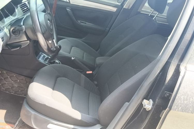 Used Volkswagen Bora 2015 Value Edition 1.6L Manual Fashionable Style Left Front Seat