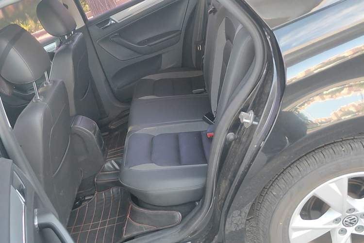 Used Volkswagen Bora 2015 Zhuihui Edition 1.6L Manual Comfort Model Left Rear Seat