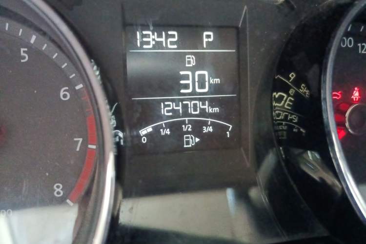 Used Volkswagen Bora 2015 Value Edition 1.6L Automatic Comfort Version Odometer Close Up