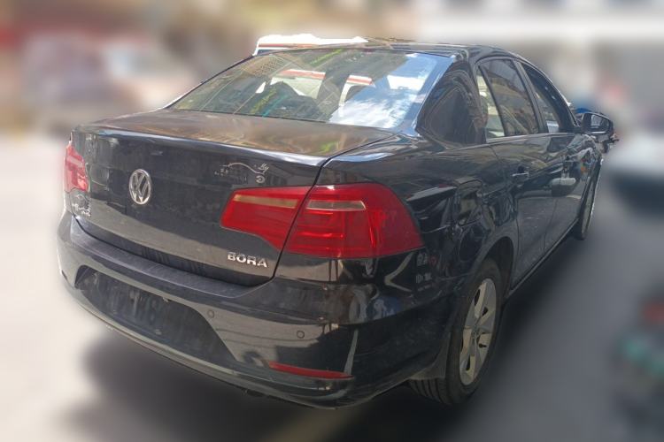 Used Volkswagen Bora 2015 Value Edition 1.6L Automatic Comfort Version Rear Right 45 Deg