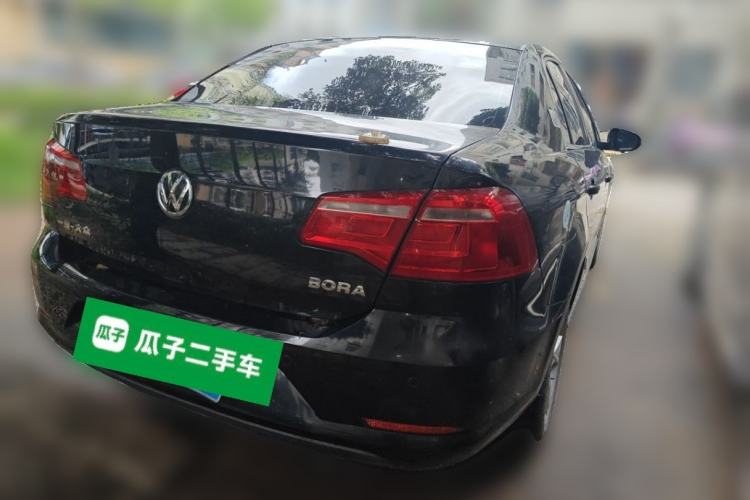 Used Volkswagen Bora 2015 Value Edition 1.6L Automatic Comfort Version Rear Right 45 Deg