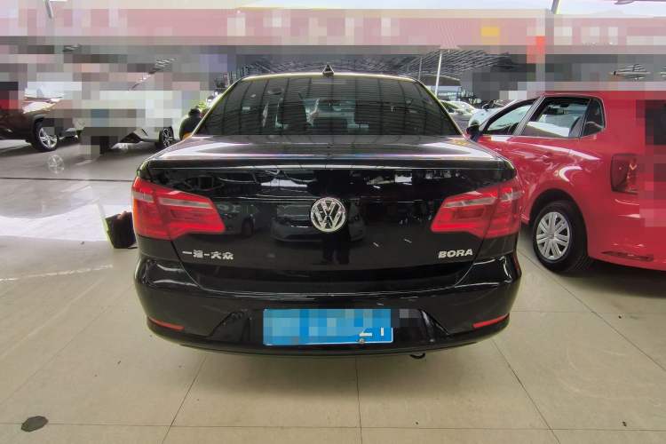 Used Volkswagen Bora 2015 Value Edition 1.6L Automatic Comfort Version Rear