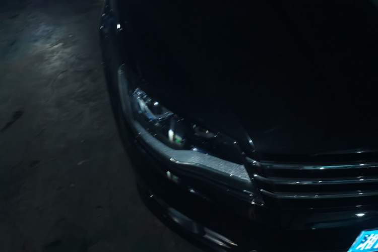 Used Volkswagen Bora 2015 Qihui Edition 1.6L Automatic Fashion Model Right Front Headlight