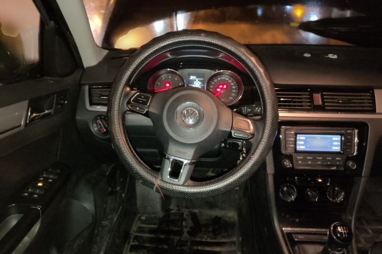 Used Volkswagen Bora 2015 Zhuihui Edition 1.6L Manual Comfort Model Steering Wheel