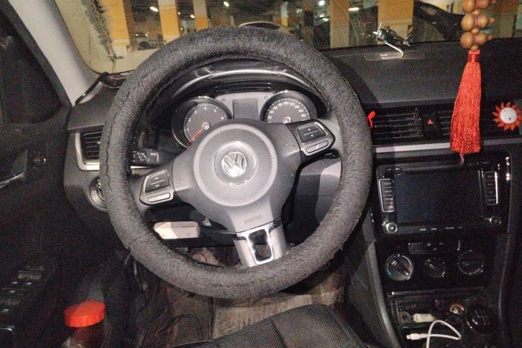 Used Volkswagen Bora 2015 Zhuihui Edition 1.6L Manual Comfort Model Steering Wheel