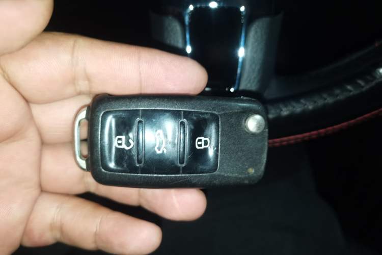 Used Volkswagen Bora 2015 Qihui Edition 1.6L Automatic Fashion Model Vehicle Key