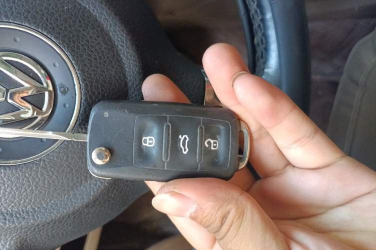 Used Volkswagen Bora 2015 Value Edition 1.6L Automatic Comfort Version Vehicle Key