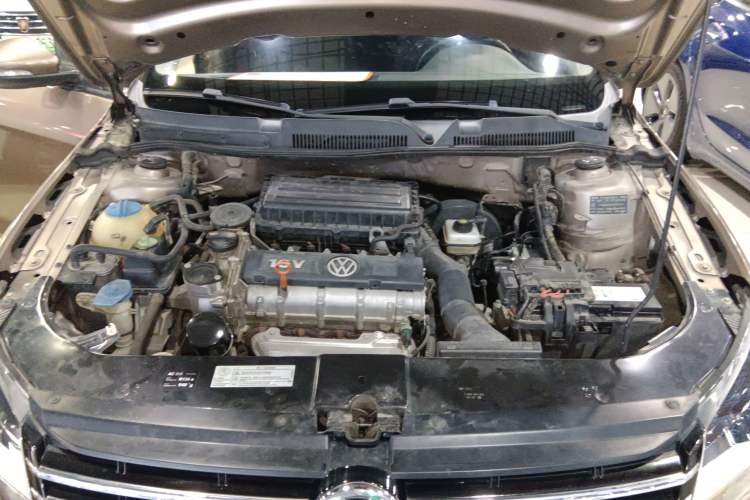 Used Volkswagen Bora 2015 Qihui Edition 1.6L Automatic Fashion Model Engine Bay