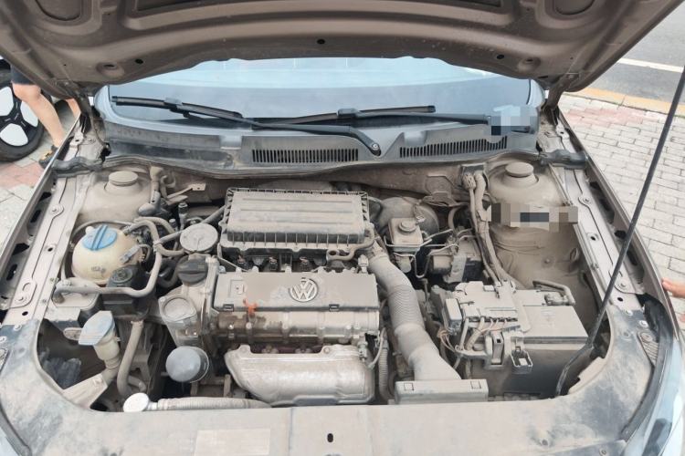 Used Volkswagen Bora 2015 Value Edition 1.6L Automatic Comfort Version Engine Bay