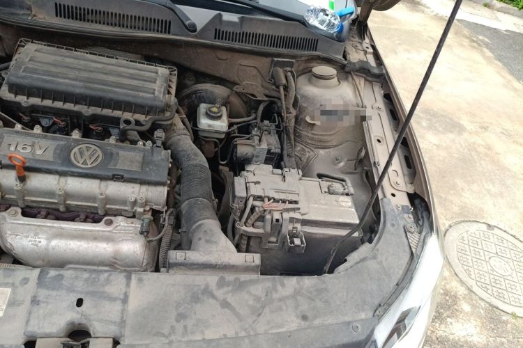 Used Volkswagen Bora 2015 Zhuihui Edition 1.6L Manual Comfort Model Engine Bay Left