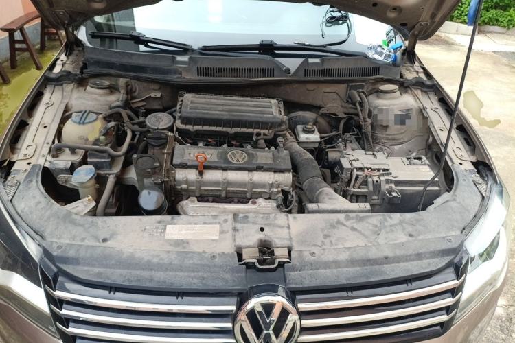 Used Volkswagen Bora 2015 Zhuihui Edition 1.6L Manual Comfort Model Engine Bay