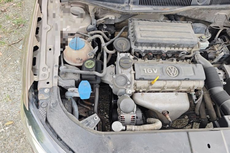 Used Volkswagen Bora 2015 Value Edition 1.6L Manual Fashionable Style Engine Bay Right