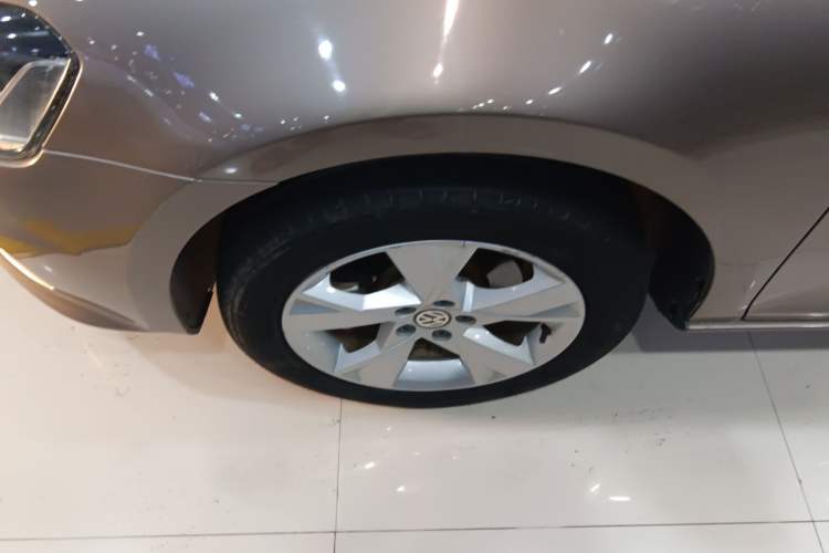 Used Volkswagen Bora 2015 Qihui Edition 1.6L Automatic Fashion Model Exterior 1