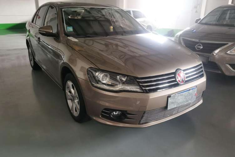 Used Volkswagen Bora 2015 Value Edition 1.6L Automatic Comfort Version Exterior 2