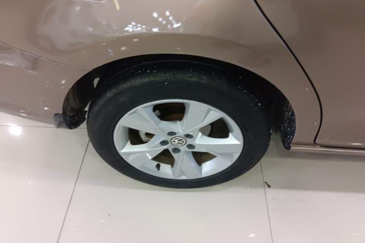Used Volkswagen Bora 2015 Qihui Edition 1.6L Automatic Fashion Model Exterior 2