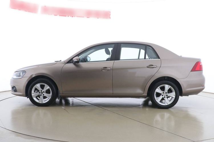 Used Volkswagen Bora 2015 Value Edition 1.6L Automatic Comfort Version Exterior 4