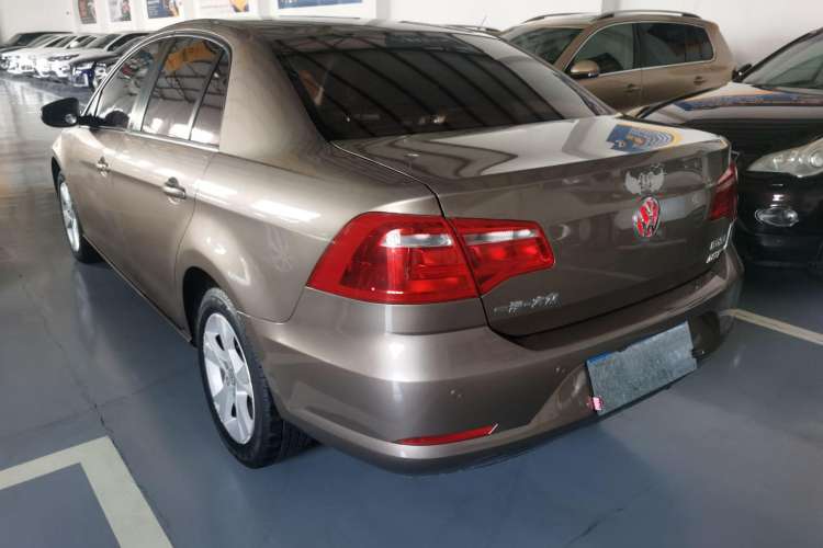 Used Volkswagen Bora 2015 Value Edition 1.6L Automatic Comfort Version Exterior 5