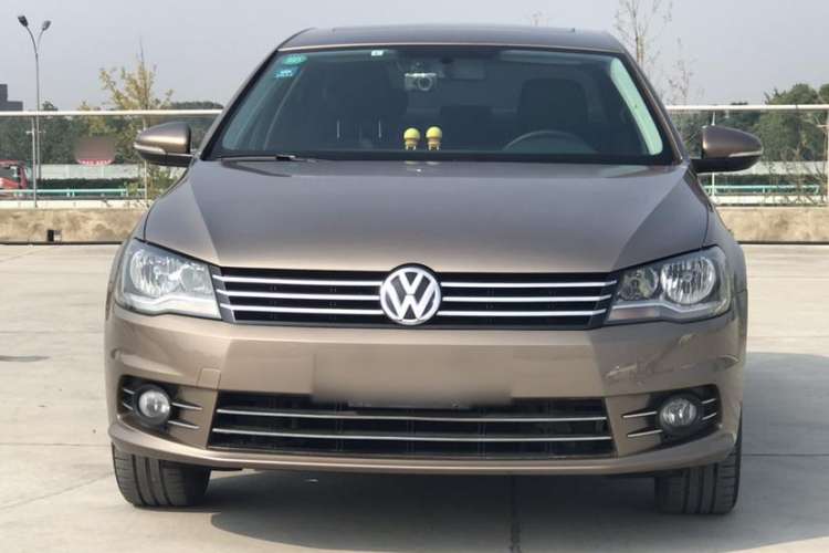 Used Volkswagen Bora 2015 Value Edition 1.6L Automatic Comfort Version Exterior 6