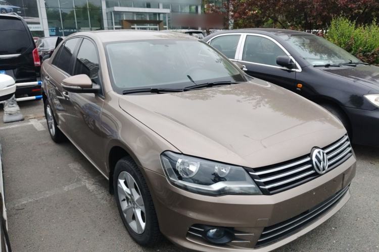 Used Volkswagen Bora 2015 Value Edition 1.6L Manual Fashionable Style Front Right 45 Deg