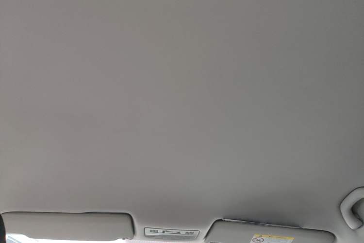 Used Volkswagen Bora 2015 Value Edition 1.6L Manual Fashionable Style Headliner