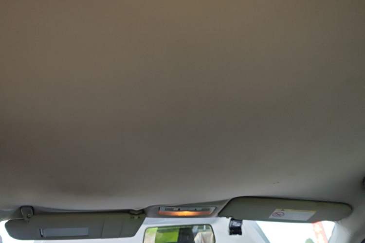 Used Volkswagen Bora 2015 Value Edition 1.6L Manual Fashionable Style Headliner