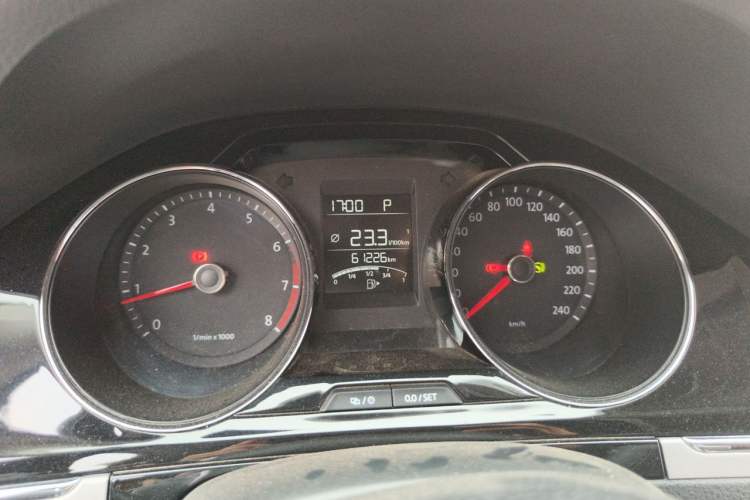 Used Volkswagen Bora 2015 Value Edition 1.6L Automatic Comfort Version Instrument Cluster
