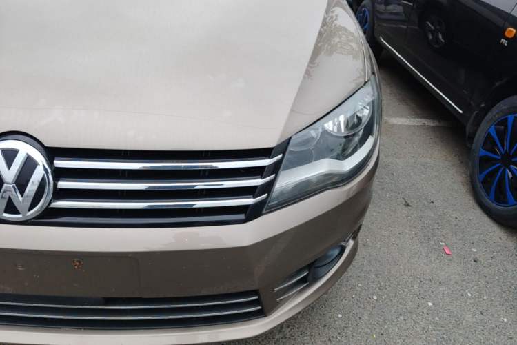 Used Volkswagen Bora 2015 Value Edition 1.6L Manual Fashionable Style Left Front Headlight