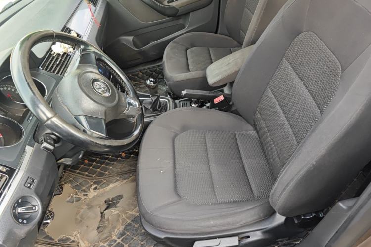 Used Volkswagen Bora 2015 Value Edition 1.6L Manual Fashionable Style Left Front Seat
