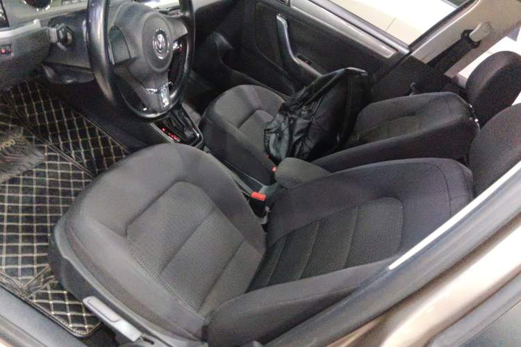 Used Volkswagen Bora 2015 Qihui Edition 1.6L Automatic Fashion Model Left Front Seat