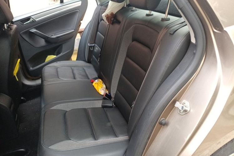 Used Volkswagen Bora 2015 Zhuihui Edition 1.6L Manual Comfort Model Left Rear Seat