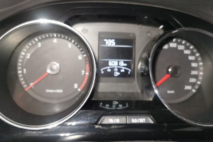 Used Volkswagen Bora 2015 Value Edition 1.6L Automatic Comfort Version Odometer Close Up