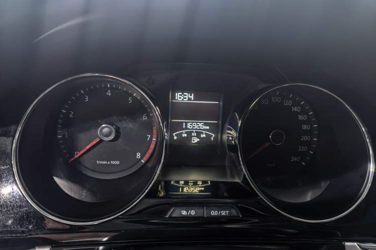 Used Volkswagen Bora 2015 Value Edition 1.6L Automatic Comfort Version Odometer Close Up