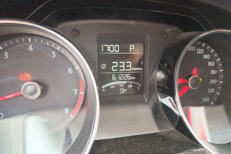 Used Volkswagen Bora 2015 Value Edition 1.6L Automatic Comfort Version Odometer Close Up