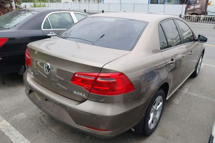 Used Volkswagen Bora 2015 Value Edition 1.6L Manual Fashionable Style Rear Right 45 Deg