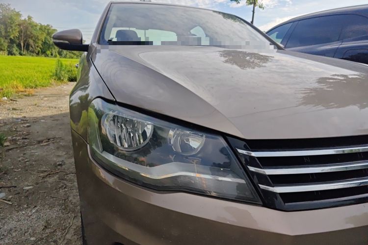 Used Volkswagen Bora 2015 Value Edition 1.6L Manual Fashionable Style Right Front Headlight