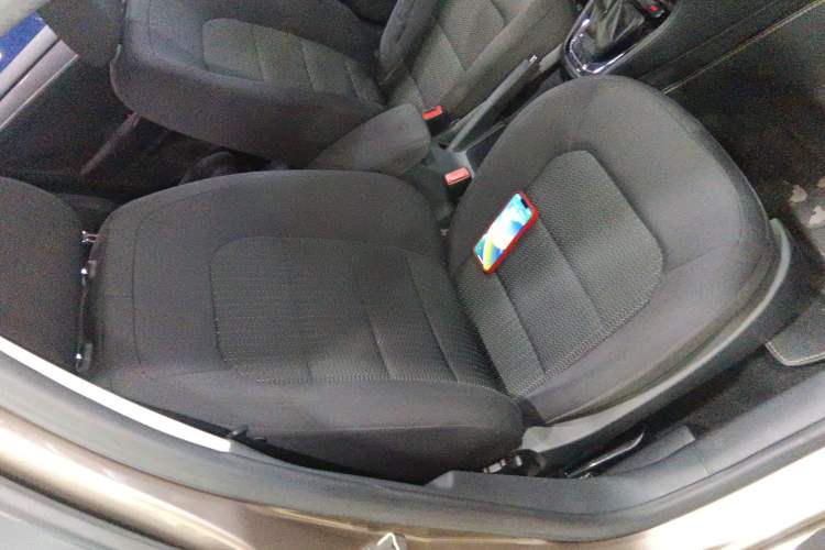 Used Volkswagen Bora 2015 Qihui Edition 1.6L Automatic Fashion Model Right Front Seat