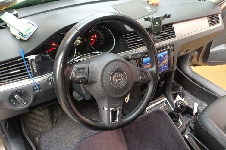 Used Volkswagen Bora 2015 Zhuihui Edition 1.6L Manual Comfort Model Steering Wheel