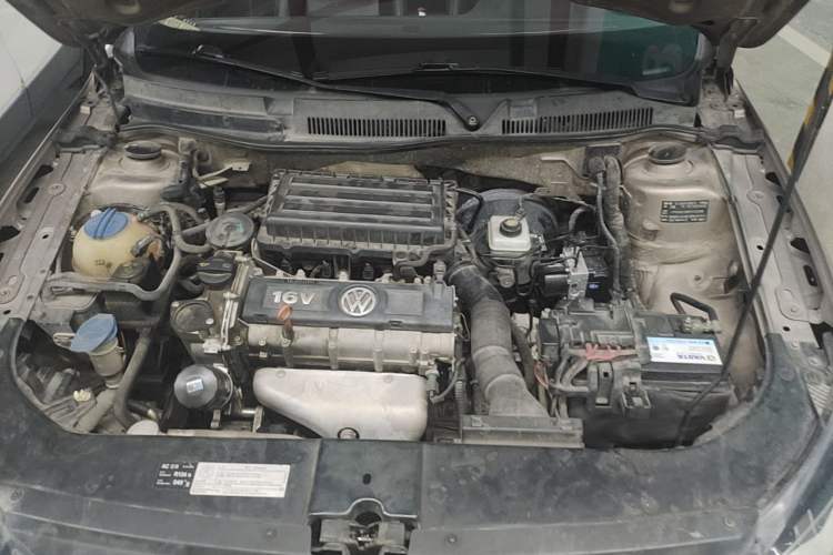 Used Volkswagen Bora 2015 Qihui Edition 1.6L Automatic Fashion Model Engine Bay