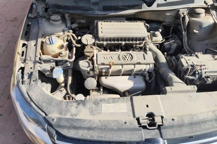 Used Volkswagen Bora 2015 Qihui Edition 1.6L Automatic Fashion Model Engine Bay Right