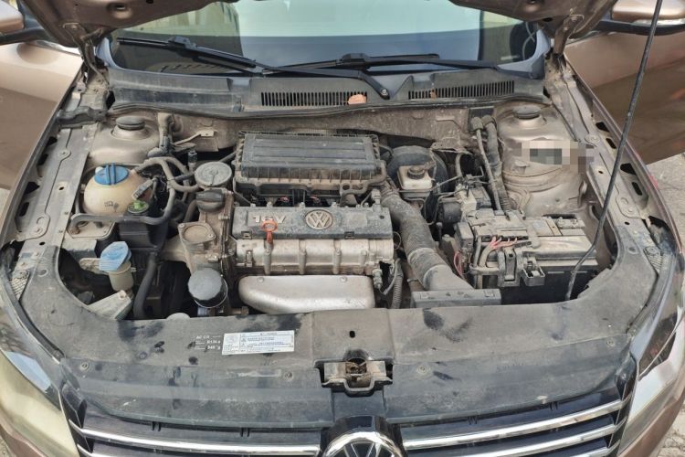 Used Volkswagen Bora 2015 Value Edition 1.6L Automatic Comfort Version Engine Bay