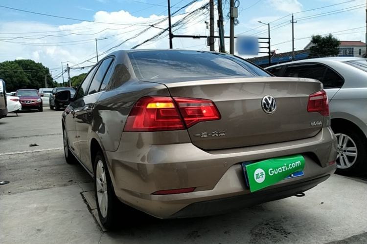 Used Volkswagen Bora 2015 Value Edition 1.6L Automatic Comfort Version Exterior 2