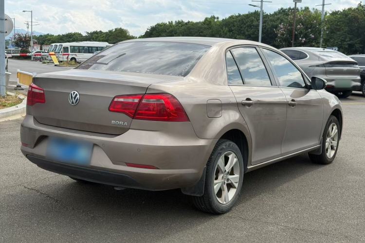 Used Volkswagen Bora 2015 Qihui Edition 1.6L Automatic Fashion Model Exterior 4
