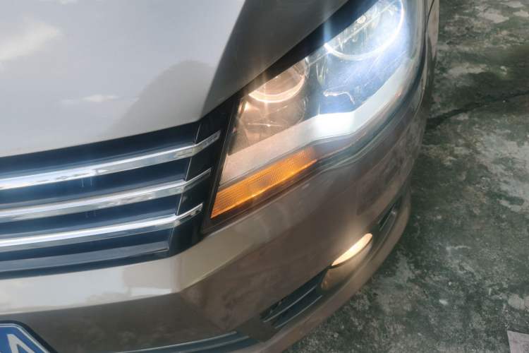 Used Volkswagen Bora 2015 Qihui Edition 1.6L Automatic Fashion Model Left Front Headlight